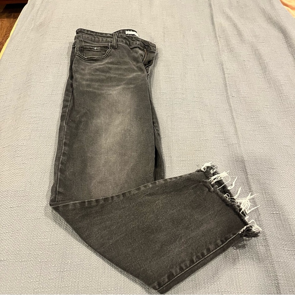 SO Jeans Women’s Size 30 11 High Rise Straight Black Distressed Stretchy